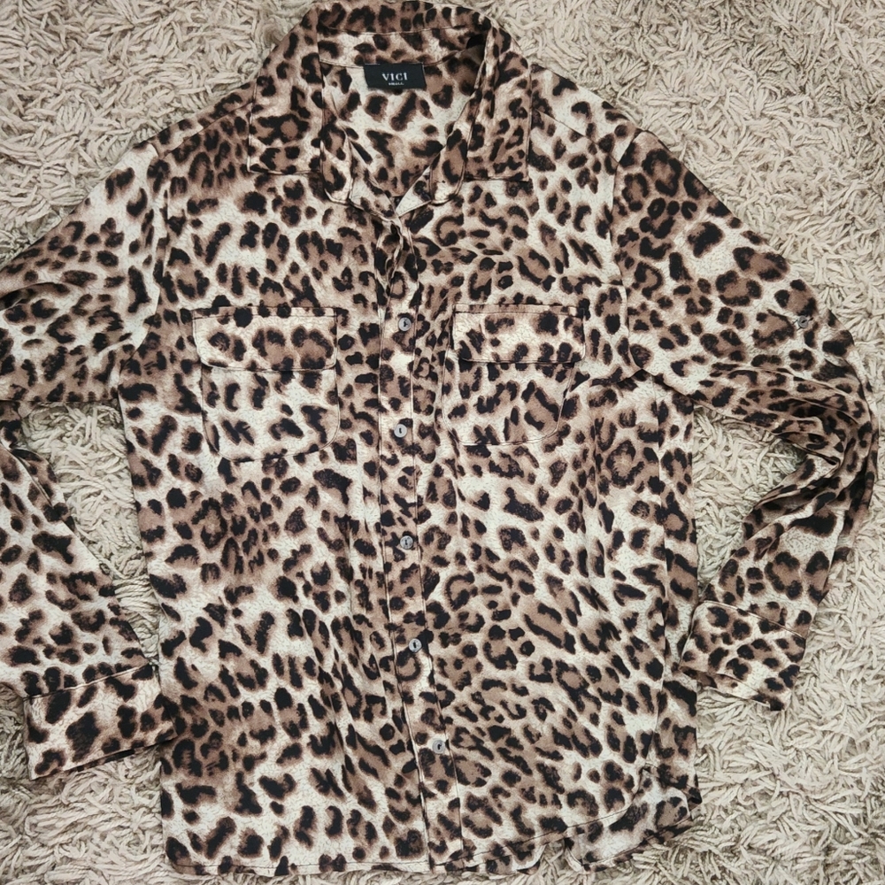 Vici Cheetah Button up